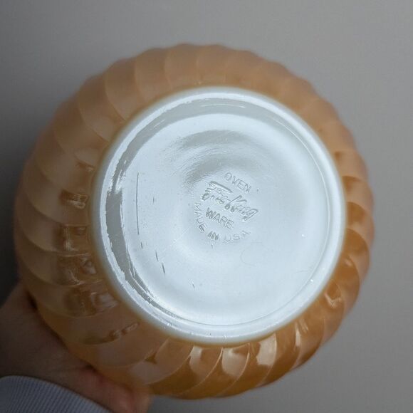 Fire KIng Peach Luster Swirl mixing bowl 8" - Picture 8 of 10